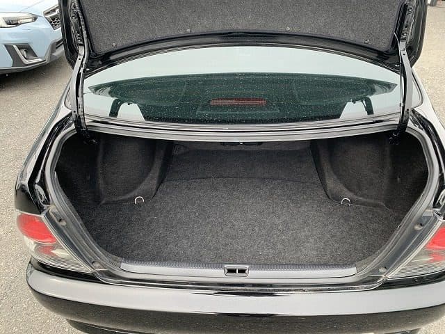 2001 Toyota Altezza JDM car for sale — photo 10 of 12