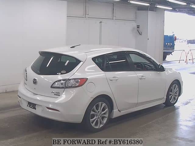 2010 Mazda Axela JDM car for sale — photo 2 of 6