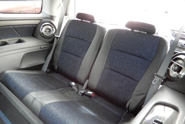 2005 Honda Odyssey JDM car for sale — photo 13 of 23