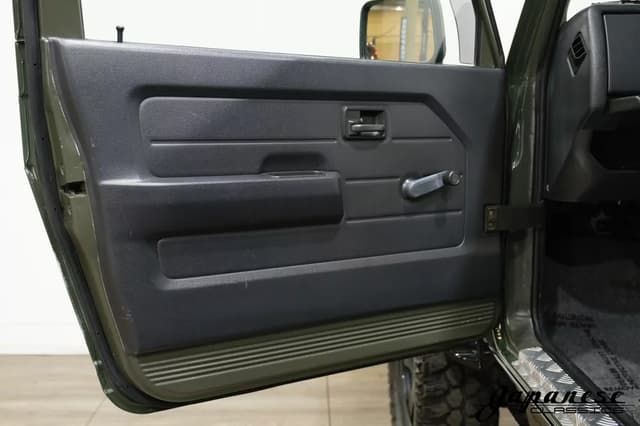 1996 Suzuki Jimny JDM car for sale — photo 23 of 25