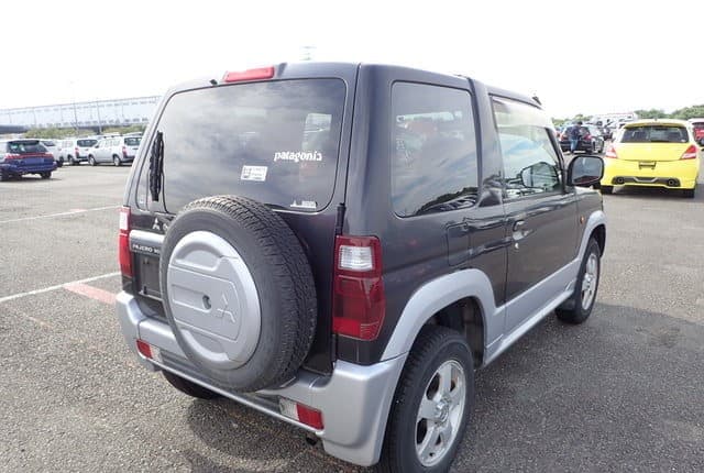 2007 Mitsubishi Pajero Mini JDM car for sale — photo 5 of 25
