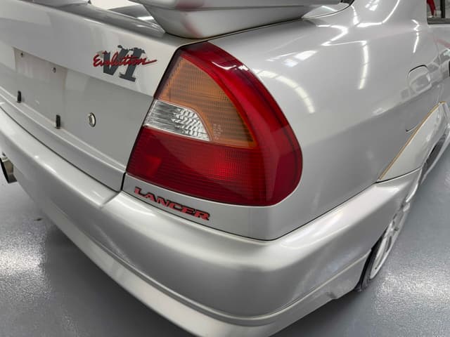 1998 Mitsubishi Lancer Evolution JDM car for sale — photo 19 of 25