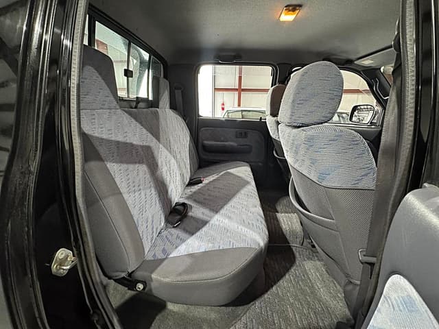 2000 Toyota Hilux JDM car for sale — photo 14 of 25