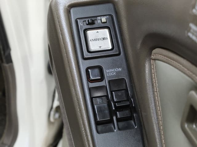 1989 Toyota Soarer JDM car for sale — photo 20 of 25