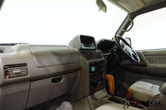 1997 Mitsubishi Pajero JDM car for sale — photo 9 of 25