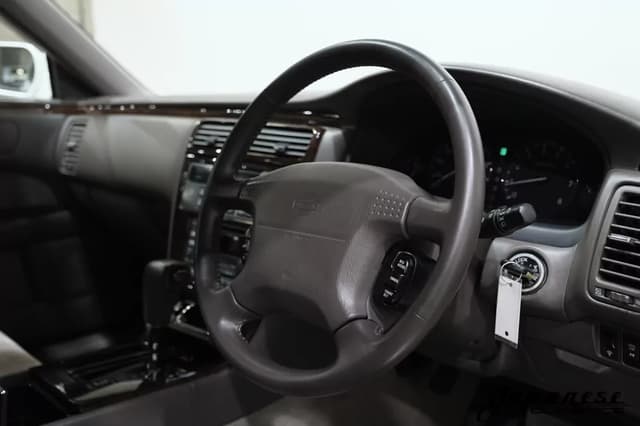 1997 Nissan Cima JDM car for sale — photo 14 of 25