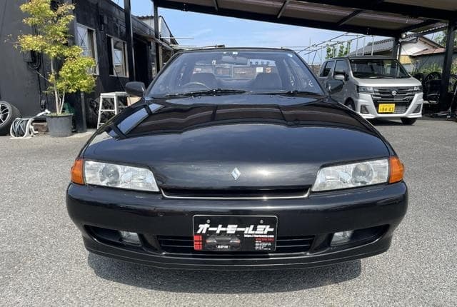 1993 Nissan Skyline JDM car for sale — photo 2 of 17