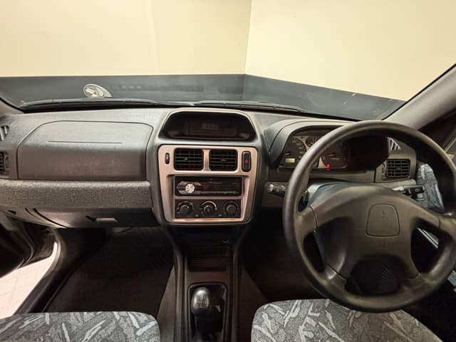 2000 Mitsubishi Pajero JDM car for sale — photo 7 of 25