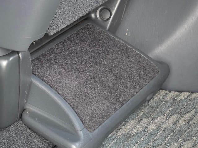 1996 Toyota Granvia JDM car for sale — photo 21 of 25