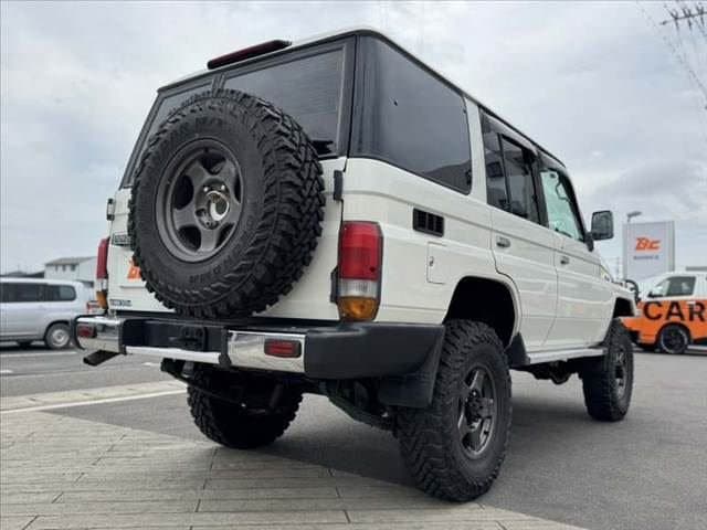 2000 Toyota Land Cruiser JDM car for sale — photo 4 of 15