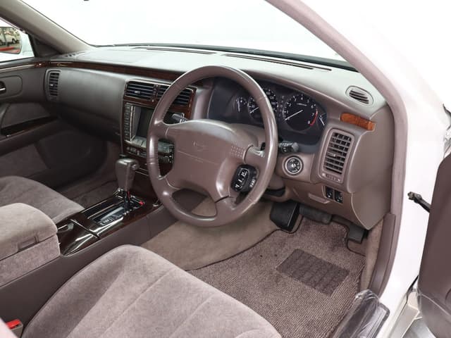 1998 Nissan Cima JDM car for sale — photo 9 of 25