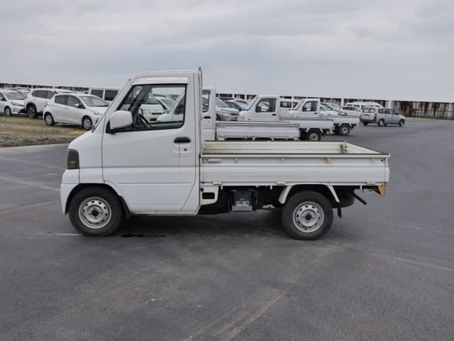2002 Mitsubishi Minicab JDM car for sale — photo 8 of 25