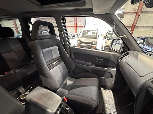 1996 Toyota Hilux Surf JDM car for sale — photo 14 of 25