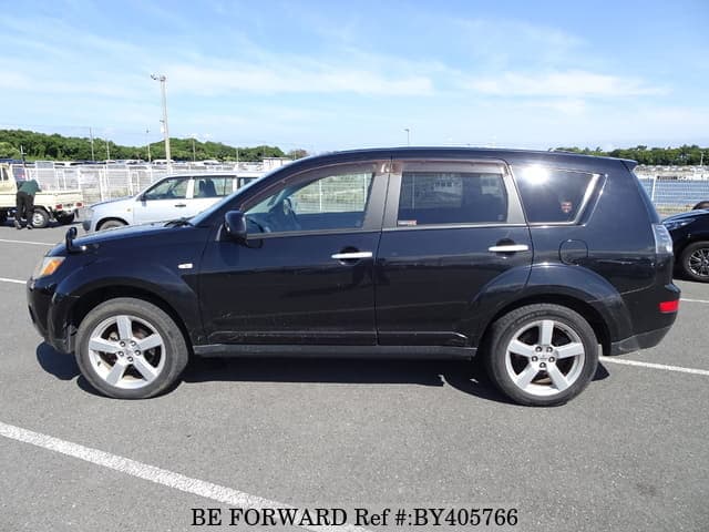 2006 Mitsubishi Outlander JDM car for sale — photo 2 of 25