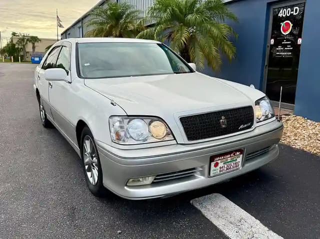 1999 Toyota Crown JDM car for sale — photo 14 of 21