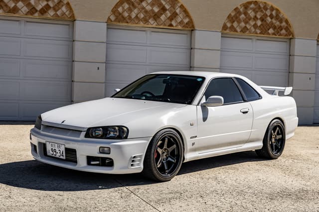 1999 Nissan Skyline JDM car for sale — photo 9 of 12