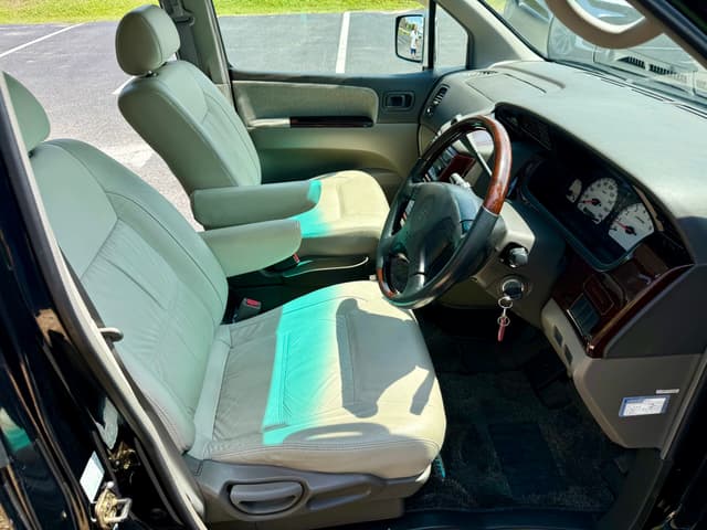 1999 Nissan Elgrand JDM car for sale — photo 17 of 25