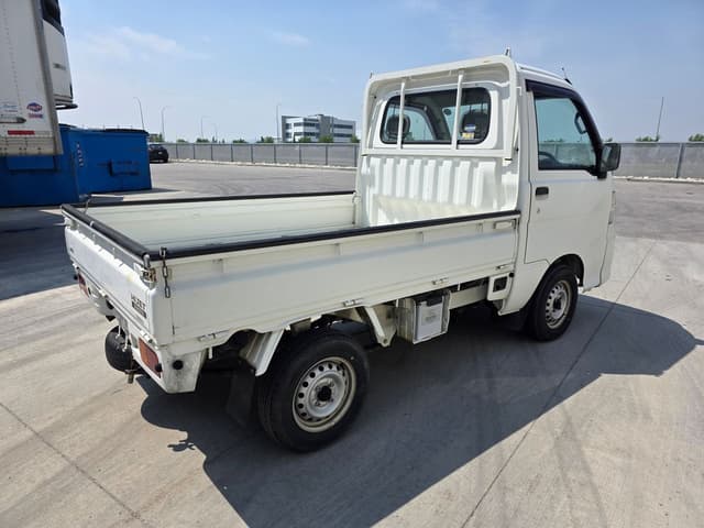 2006 Daihatsu Hijet JDM car for sale — photo 5 of 11