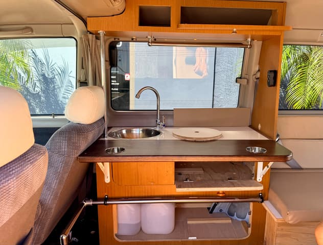 2000 Honda Stepwagon JDM car for sale — photo 22 of 25