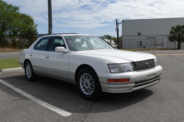 1997 Toyota Celsior JDM car for sale — photo 3 of 21