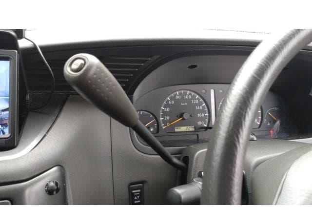 2000 Nissan Elgrand JDM car for sale — photo 15 of 25