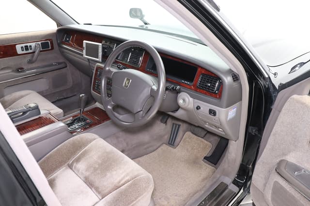 1997 Toyota Century JDM car for sale — photo 9 of 25