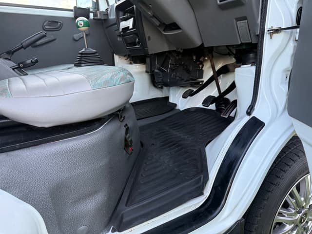 1999 Suzuki Carry JDM car for sale — photo 6 of 25