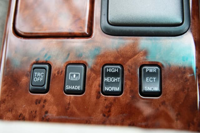 2001 Toyota Majesta JDM car for sale — photo 12 of 19