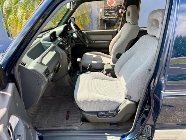 1995 Mitsubishi Pajero JDM car for sale — photo 17 of 21