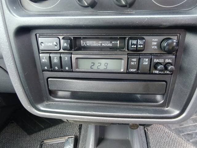 1998 Mitsubishi Pajero Mini JDM car for sale — photo 10 of 17