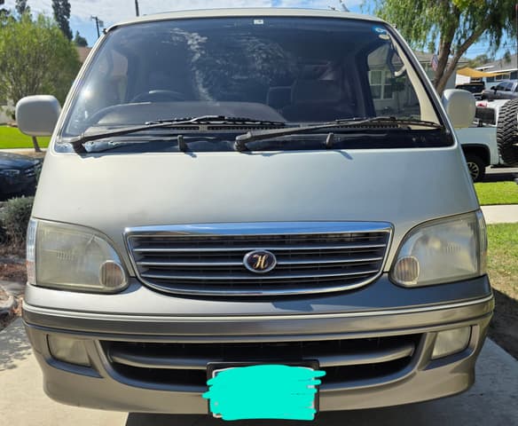 1999 Toyota HiAce JDM car for sale — photo 2 of 24
