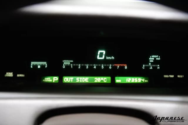 1992 Toyota Crown JDM car for sale — photo 12 of 25