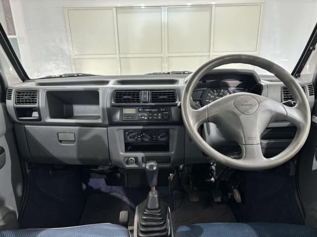 2000 Mitsubishi Town Box JDM car for sale — photo 9 of 25