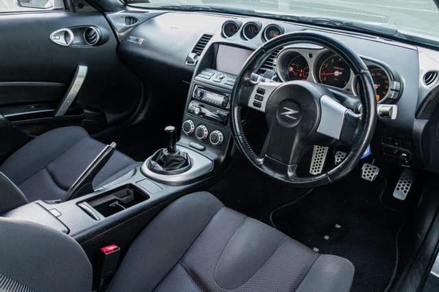 2006 Nissan Fairlady Z JDM car for sale — photo 16 of 19