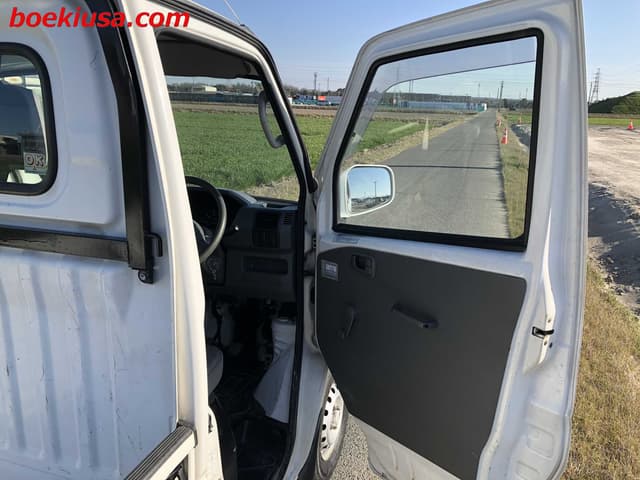 2001 Mitsubishi Minicab JDM car for sale — photo 12 of 22