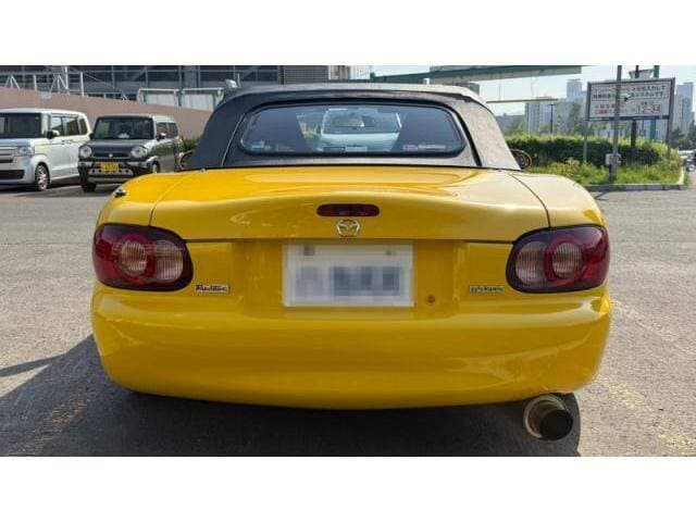 2001 Mazda Roadster (Eunos Roadster / MX-5) JDM car for sale — photo 5 of 20