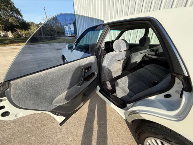 1996 Toyota Crown JDM car for sale — photo 12 of 21