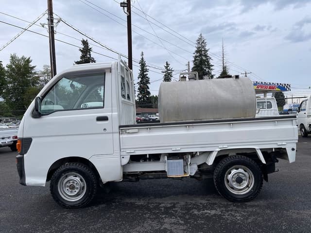 1998 Daihatsu Hijet JDM car for sale — photo 3 of 9
