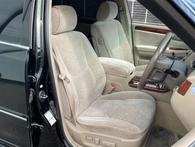 2000 Toyota Crown JDM car for sale — photo 11 of 25