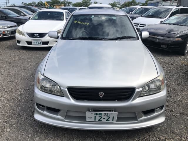 1999 Toyota Altezza JDM car for sale — photo 2 of 5