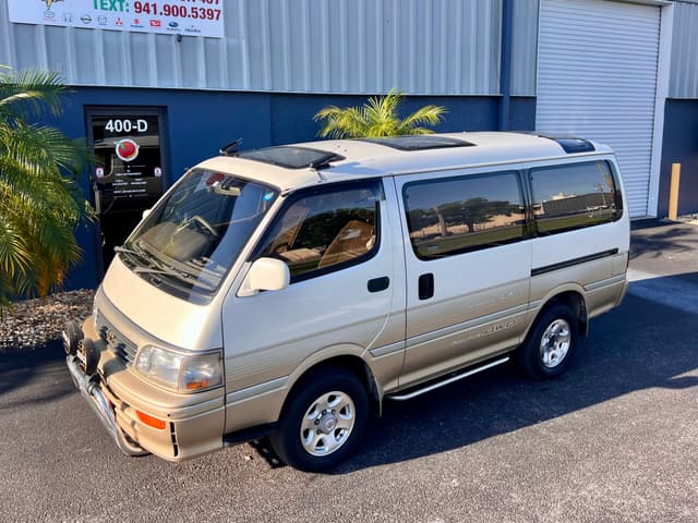 1994 Toyota HiAce JDM car for sale — photo 5 of 19