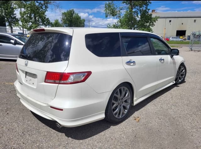 2010 Honda Odyssey JDM car for sale — photo 3 of 16