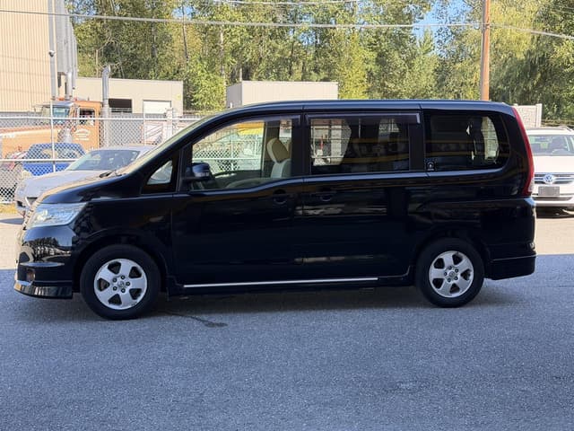2008 Nissan Serena JDM car for sale — photo 4 of 19