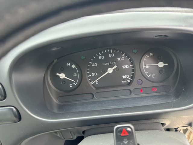 2001 Daihatsu Hijet JDM car for sale — photo 9 of 12