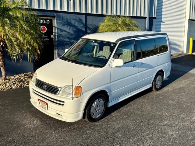 1998 Honda Stepwagon JDM car for sale — photo 2 of 25