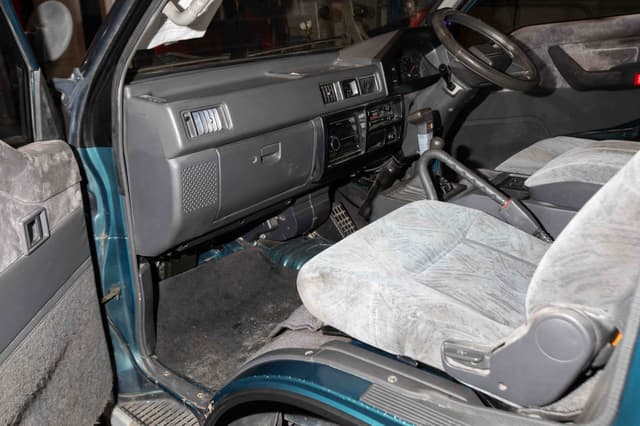 1993 Mitsubishi Delica JDM car for sale — photo 20 of 22