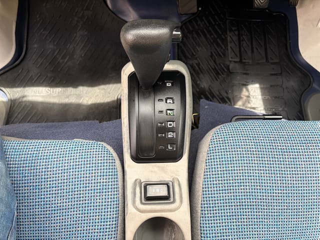 1999 Mitsubishi Minicab JDM car for sale — photo 17 of 18