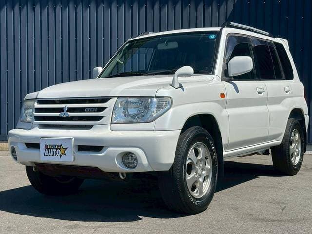 2001 Mitsubishi Pajero JDM car for sale — photo 3 of 14