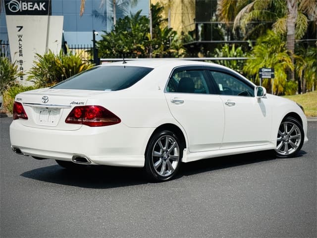 2008 Toyota Crown JDM car for sale — photo 9 of 25