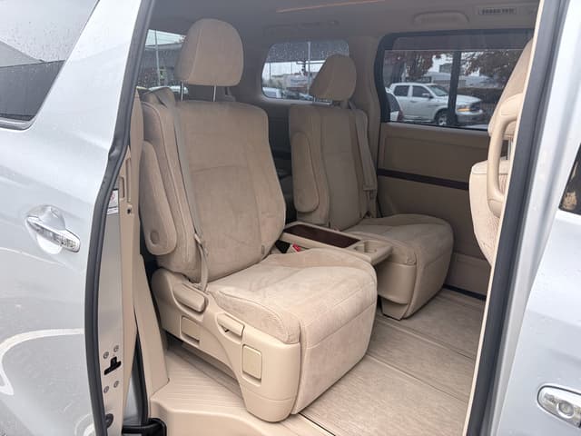 2010 Toyota Alphard JDM car for sale — photo 16 of 18